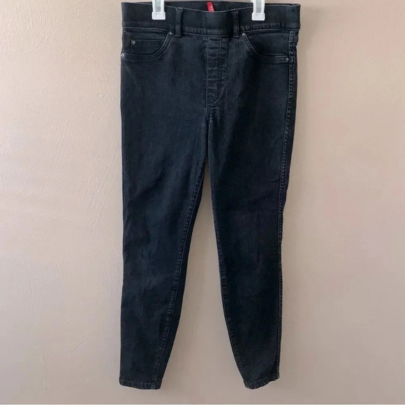 Spanx Ankle Skinny Jeans in Black Size Medium - Picture 4 of 12